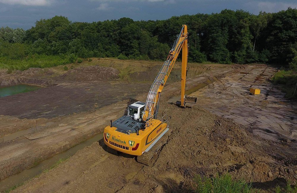 Machinepark Hiddink Grondwerken long reach kraan
